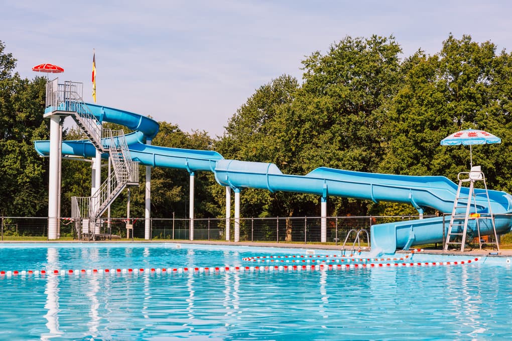 Openluchtzwembad Heusden-Zolder / Terlaemen met glijbaan